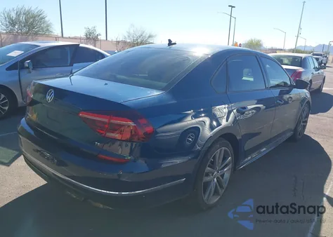 2018 Volkswagen Passat 2.0T R-Line/2.0T S из США, поврежденный, VIN 1VWAA7A39JC041758